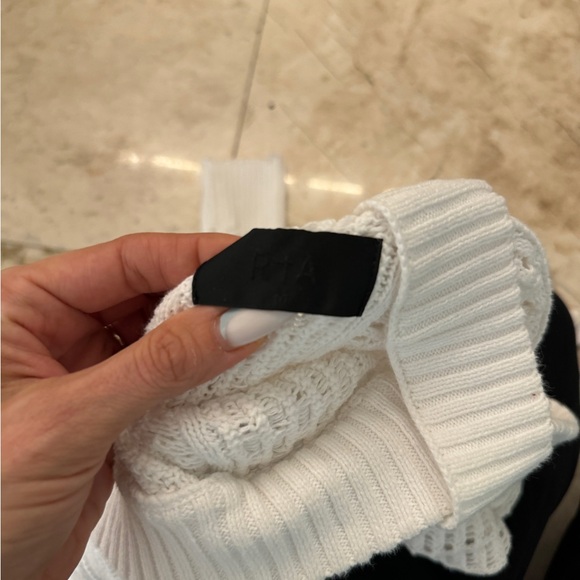 RTA sweater - Picture 5 of 5